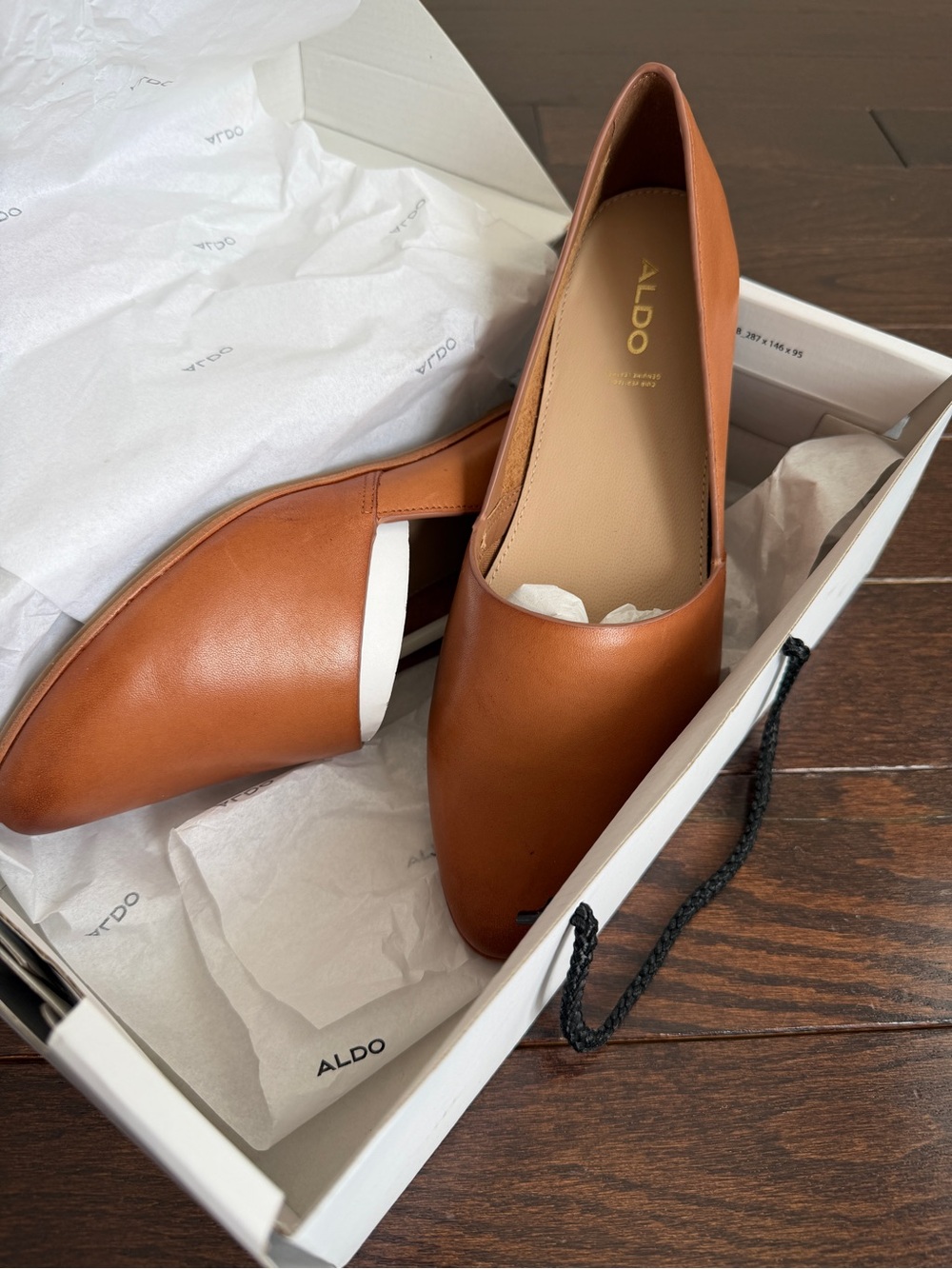 ALDO Blanchette Cognac Pointed Slip-On Flats size 7.5
